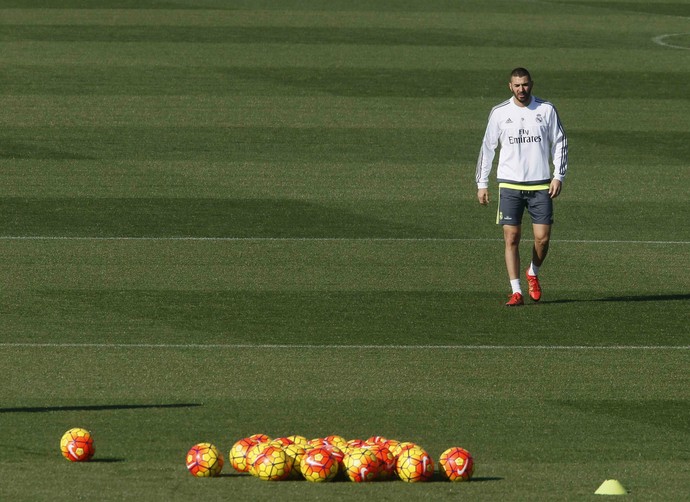 Benzema treino Real Madrid (Foto: EFE)