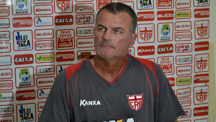 Mazola Júnior, técnico do CRB (Foto: Jota Rufino/GloboEsporte.com)