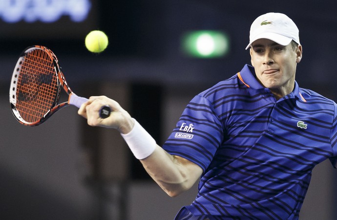 John Isner x Roger Federer Masters 1000 Paris tenis (Foto: AP)