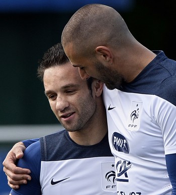 Benzema Valbuena França (Foto: AFP)