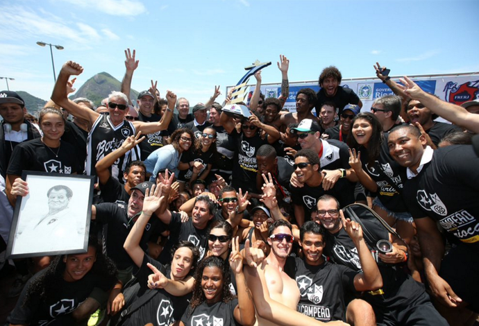 Botafogo tricampeão estadual de remo (Foto: Reprodução Twitter)