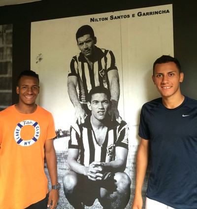 Mauro Gabriel (esquerda) e Renan Gorne entre os ídolos do passado do Botafogo (Foto: Divulgação)