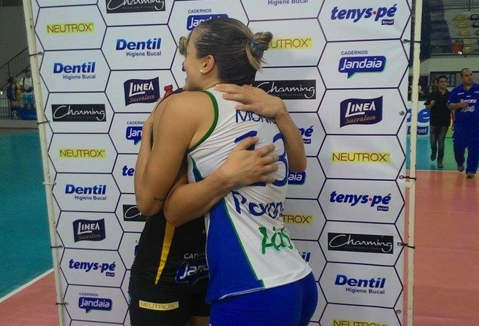 Michelle e Monique Pavão Jogo da Amizade em Uberlândia 2 (Foto: Lucas Papel)