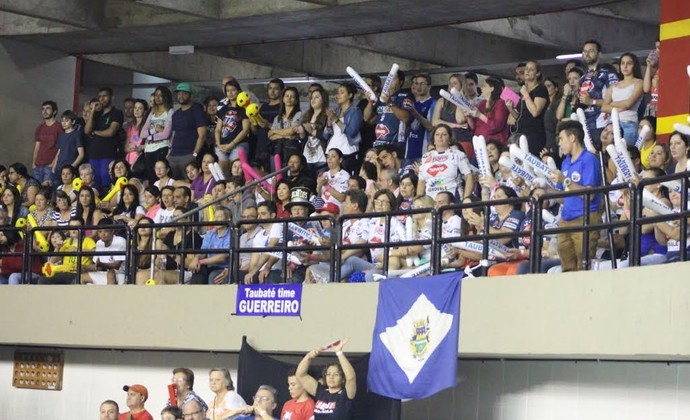 Torcida Taubaté em São Paulo final Paulista de Vôlei Sesi (Foto: Divulgação / Funvic Taubaté)