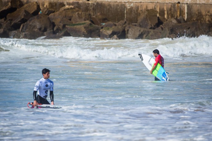 Gabriel Medina Italo Ferreira quarta fase Peniche surfe (Foto: Divulgação/WSL)