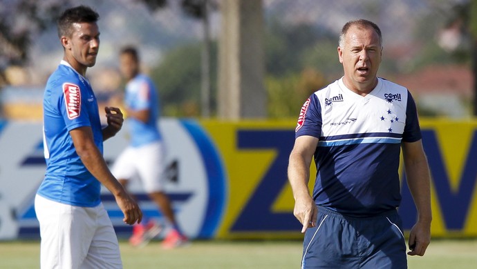 Mano Menezes; Henrique; Cruzeiro (Foto: Washington Alves/Light Press)