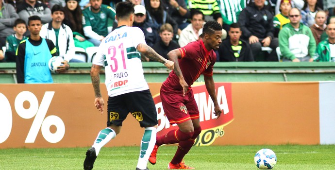 Michel Bastos, Coritiba X São Paulo (Foto: Joka Madruga / Futura Press)