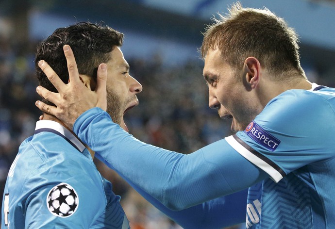 Hulk gol Zenit x Lyon (Foto: Reuters)