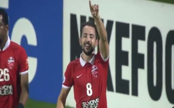 Everton Ribeiro marca golaço pelo Al Ahli (Foto: Twitter)