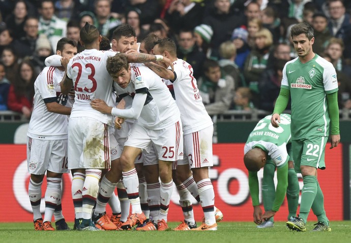 Muller gol Bayern x Werder  (Foto: Reuters)