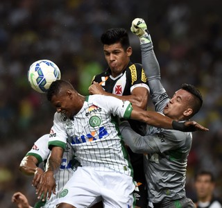 Julio dos Santos - Vasco x Chapecoense (Foto: André Durão)