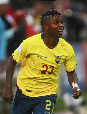 Miller Bolanos gol Equador x Bolívia (Foto: Reuters)