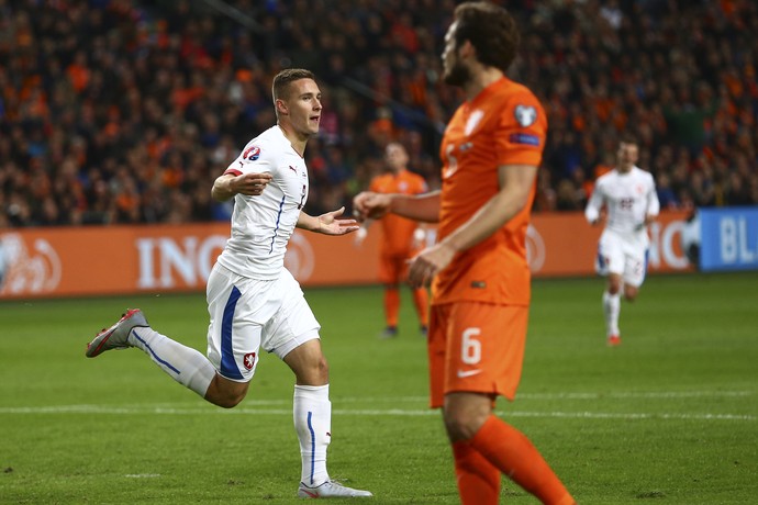 Holanda República Tcheca eliminatórias da Euro Gol (Foto: AP Photo/Peter Dejong)