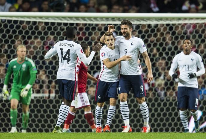 Giroud comemora gol França contra Dinamarca (Foto: ODD ANDERSEN/AFP/Getty Images)