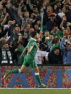 Shane Long - Irlanda x Alemanha (Foto: Reuters)