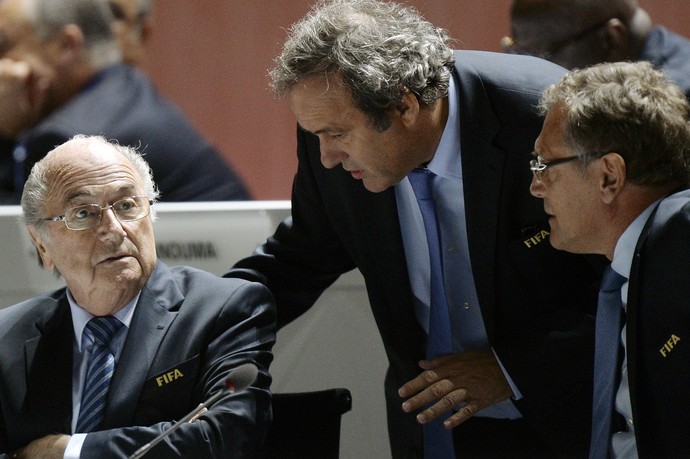 Joseph Blatter, Michel Platini e Jerome Valcke Congresso na Fifa - AP (Foto: AP)