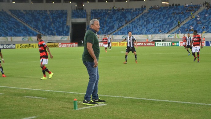 Hélio dos Anjos - técnico do ABC ABC x Atlético-GO (Foto: Jocaff Souza/GloboEsporte.com)