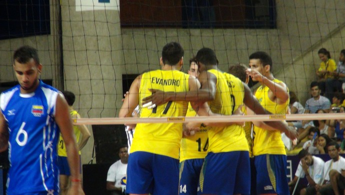 Brasil x Venezuela volei  (Foto: Viviane Leão/GloboEsporte.com)