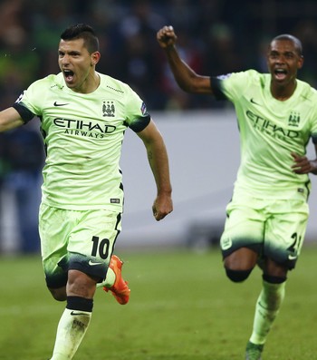 Aguero gol City sobre o Borussia (Foto: Reuters)