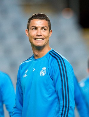 Cristiano Ronaldo durante treino do Real Madrid (Foto: JONATHAN NACKSTRAND / AFP)