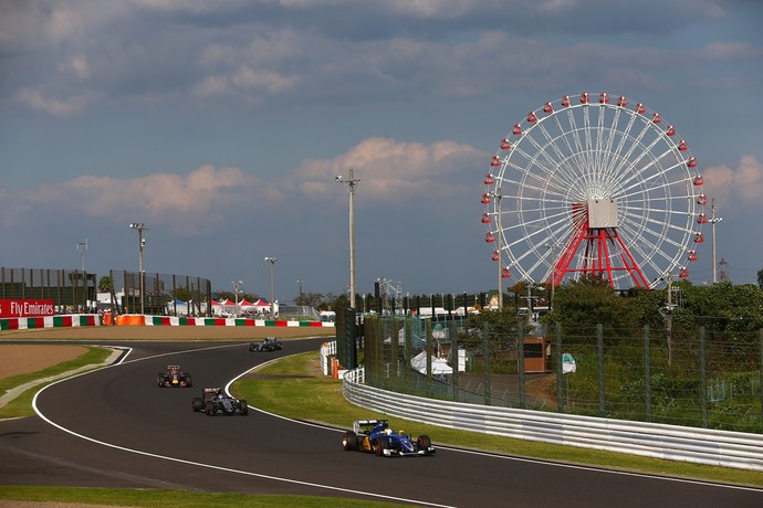 Disputa entre Marcus Ericcson e Sergio Pérez pelo 12º lugar do GP do Japão ocupou boa parte da transmissão (Foto: Getty Images)