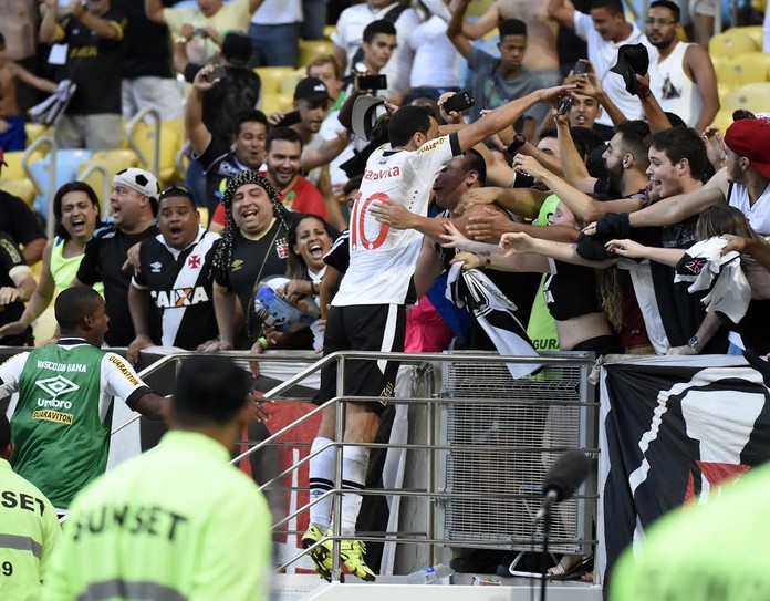 Nenê gol Vasco comemoração (Foto: André Durão)