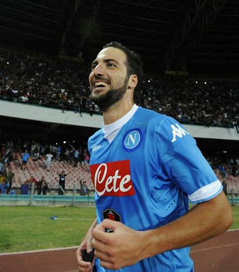 Higuain Napoli x Juventus (Foto: AP)