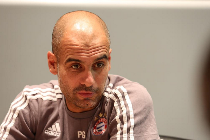 Guardiola coletiva Bayern de Munique (Foto: Reprodução / Twitter)