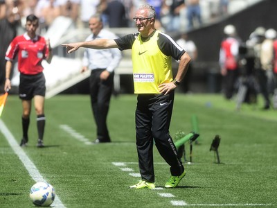 Dorival Júnior Santos (Foto: Marcos Ribolli)