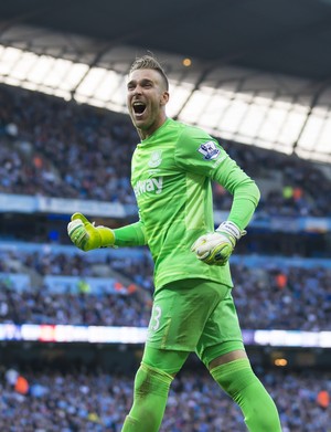 Adrian West Ham Manchester City (Foto: AP Photo/Jon Super)