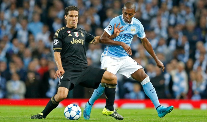 Hernanes Fernandinho Manchester City Juventus (Foto: Reuters)