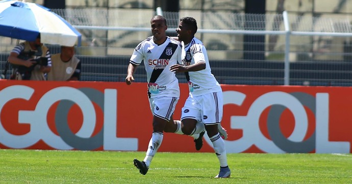 Ponte Preta x Santos (Foto: Marcos Bezerra/Futura Press/Futura Press/Estadão Conteúdo)