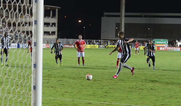 Luiz Henrique, atacante do Botafogo (Foto: Marcelo Prest/A Gazeta)