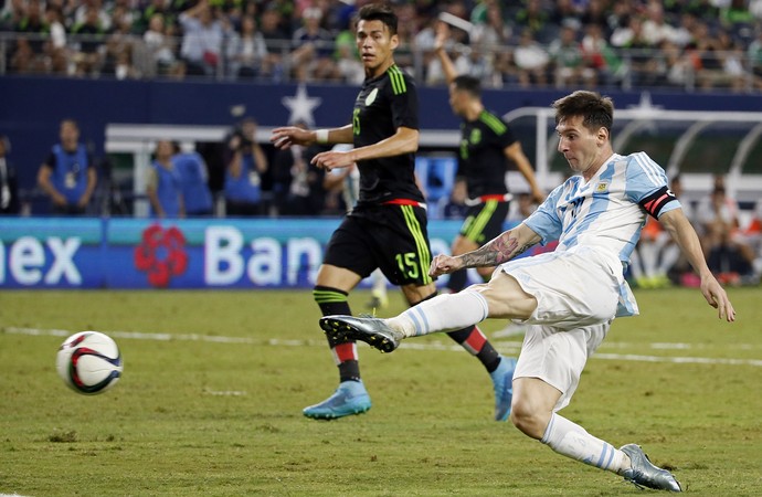 Lionel Messi Argentina 2 x 2 México amistoso - AP (Foto: AP)