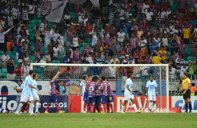 Bahia gol contra o Macaé (Foto: Romildo de Jesus/Futura Press)