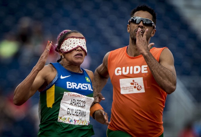 Terezinha Guilhermina venceu os 200m e os 400m rasos no mesmo dia (Foto: Daniel Zappe/MPIX​/CPB)