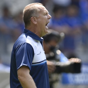 Mano Menzes, treinador do Cruzeiro (Foto: Douglas Magno)