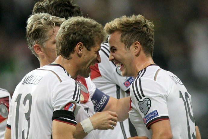 Müller Götze Alemanha Polônia (Foto: EFE)