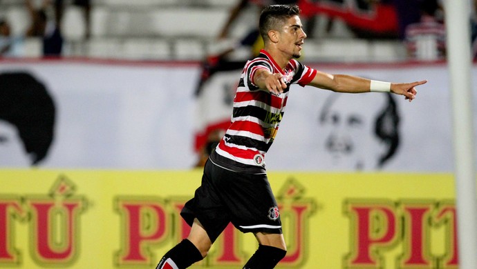 Luisinho Santa Cruz x América-MG Série B (Foto: Aldo Carneiro / Pernambuco Press)