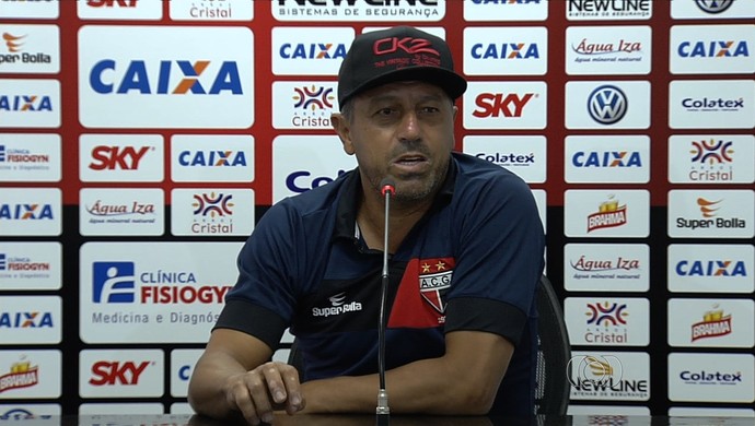 Gilberto Pereira - técnico do Atlético-GO (Foto: Reprodução / TV Anhanguera)