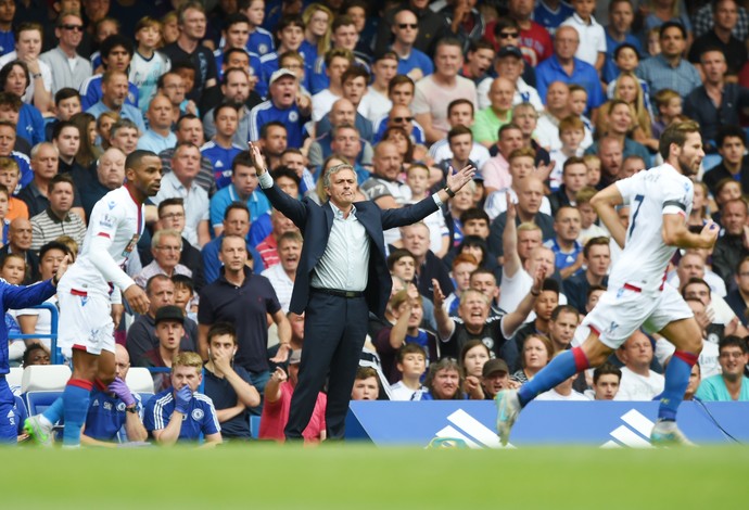 Mourinho Chelsea x Crystal Palace (Foto: Reuters)