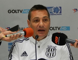 Doriva, técnico Ponte Preta (Foto: Laion Espíndula)