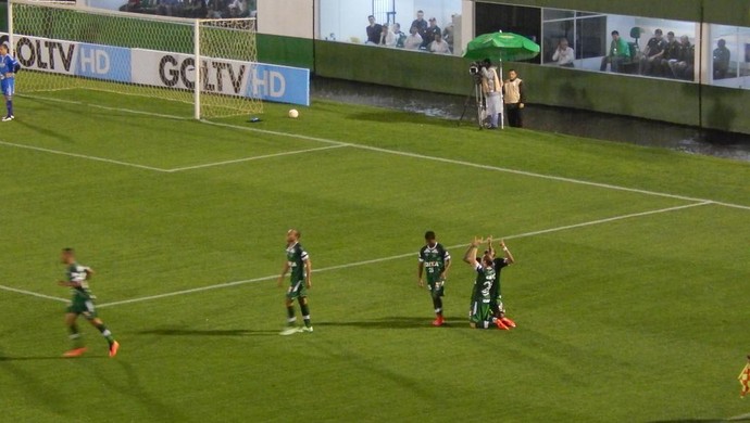 Chapecoense x Ponte Preta Copa Sul-Americana gol Tiago Luís (Foto: Laion Espíndula)