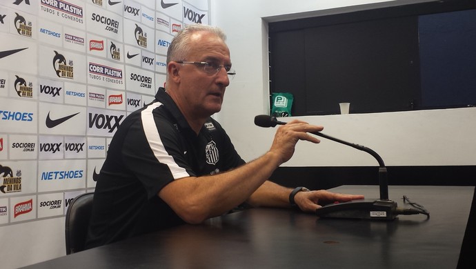 Dorival Júnior, técnico do Santos, coletiva (Foto: Bruno Giufrida)