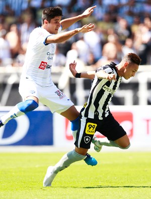 Neilton Botafogo x Paysandu (Foto: Roberto Filho / Eleven/ Estadão Conteúdo)