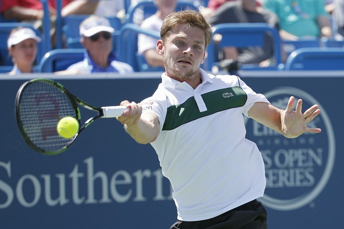 David Goffin contra Djokovic no Masters 1000 de Cincinnati (Foto: AP)