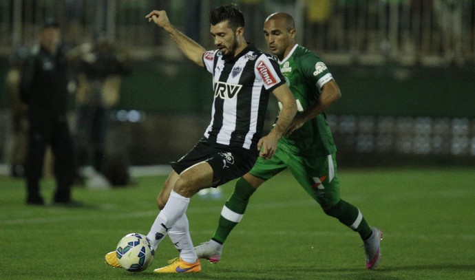 Chapecoense Atlético-MG  (Foto: Ag Estado)