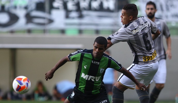 América-MG Botafogo (Foto: Ag Estado)