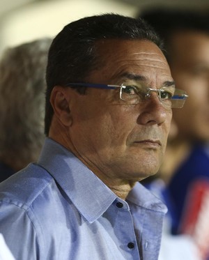 Vanderlei Luxemburgo comandou o Cruzeiro na derrota para o Joinville (Foto: Geraldo Bubniak/Light Press/Cruzeiro)