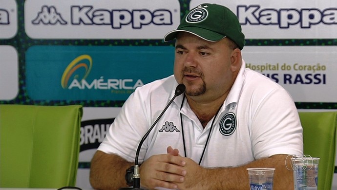 Julinho Camargo, técnico do Goiás (Foto: Reprodução/TV Anhanguera)